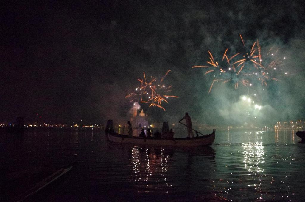 Appartamento In Palazzo Storico A Venezia Centro Kültér fotó